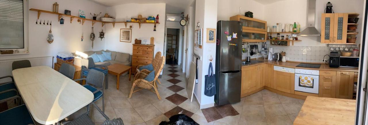 Sunhouse, Balatonvilágos Екстериор снимка